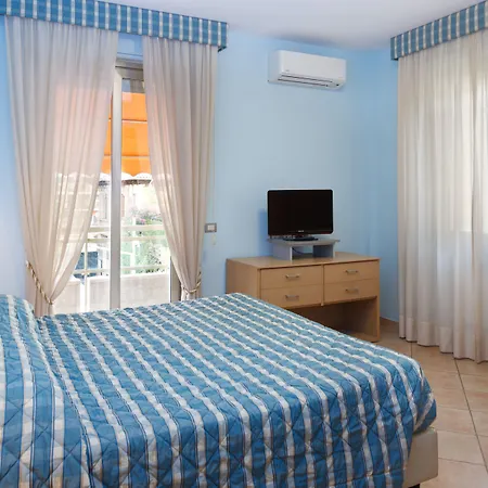 Dei Due Porti מלון דירות