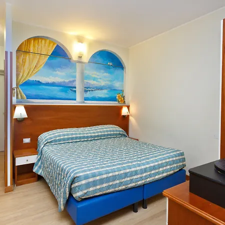 מלון דירות Dei Due Porti 3*