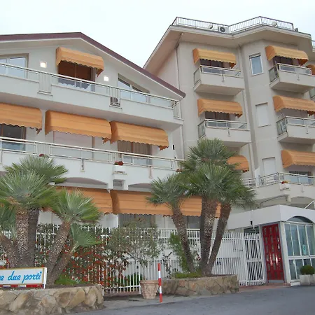 Dei Due Porti מלון דירות סנרמו