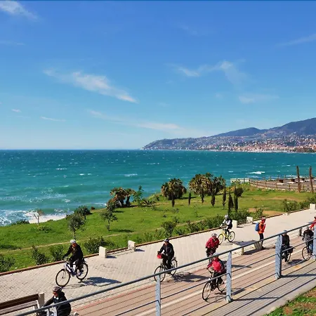 Dei Due Porti מלון דירות